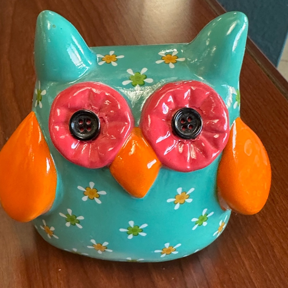 Burton & Burton whimsical owl ceramic money bank - Picture 3 of 3